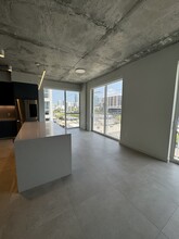 91 NW 26th St, Unit B3 in Miami, FL - Building Photo - Building Photo