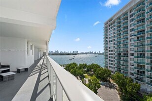 910 West Ave, Unit 1438 in Miami Beach, FL - Building Photo