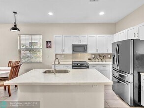 4914 NW 48th Ln in Lauderhill, FL - Building Photo - Building Photo