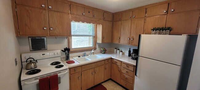 922 High St, Unit High Street in Madison, WI - Building Photo - Building Photo