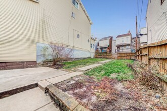 5 Renwick St in Pittsburgh, PA - Foto de edificio - Building Photo