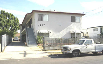 1138 S Mariposa Ave in Los Angeles, CA - Building Photo - Building Photo