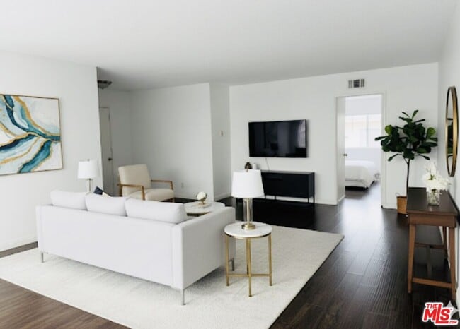 property at 1475 S Wooster St