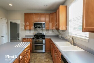 6367 Waterstone Dr in Indianapolis, IN - Foto de edificio - Building Photo