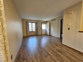 33090 Woodworth Ct in Westland, MI - Building Photo - Building Photo