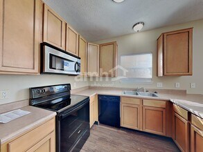 16698 Maraschino Dr in Noblesville, IN - Building Photo - Building Photo