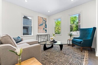 31 Cunningham St in Boston, MA - Foto de edificio - Building Photo