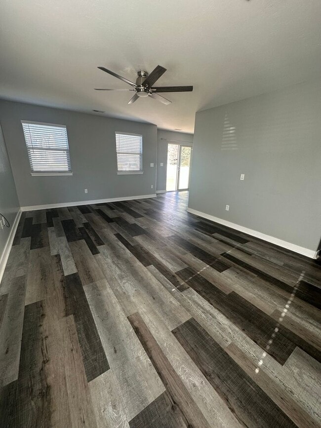 1608 Hollyhock Cir in Farmington, UT - Building Photo - Building Photo