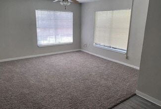 106 Waverly Dr in Bryan, TX - Building Photo - Building Photo