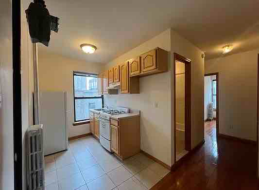 property at 300 E 14th St