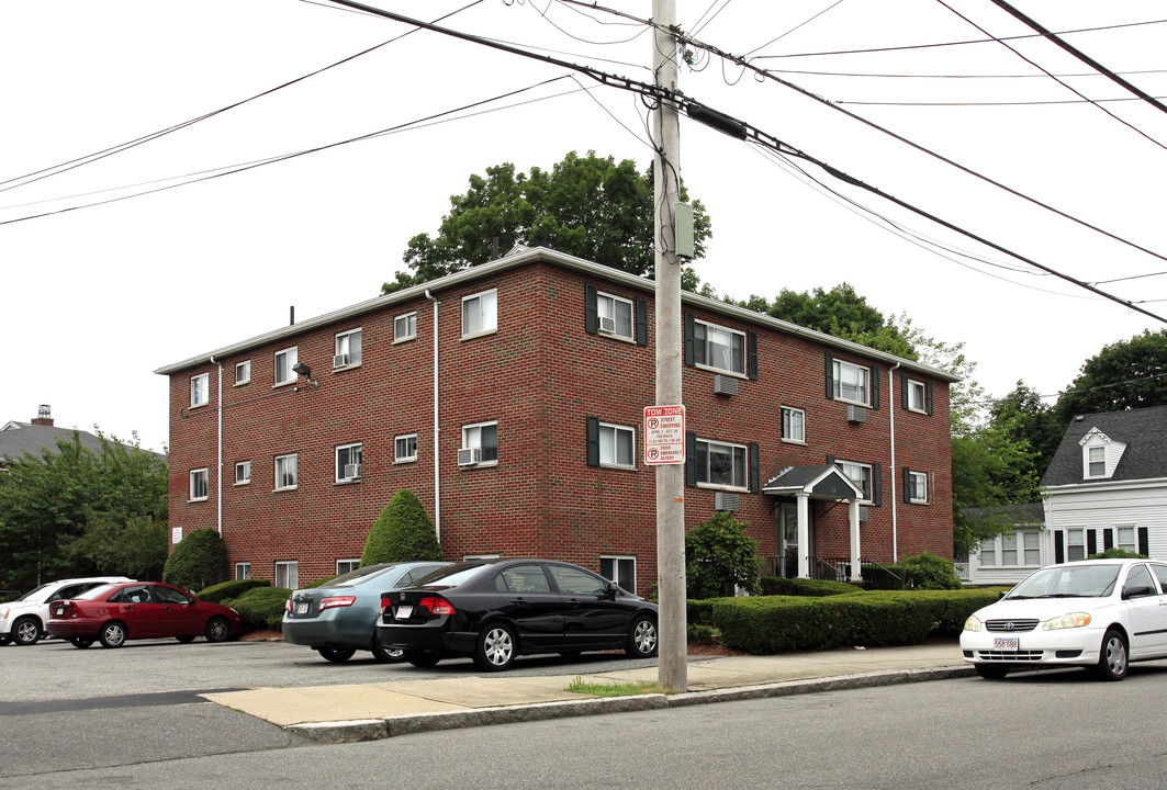 53-57 Washington St in Medford, MA - Foto de edificio