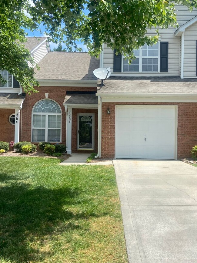 property at 3304 Summerfield Ridge Ln