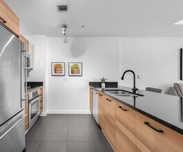 3301 NE 1st Ave, Unit 2813 in Miami, FL - Foto de edificio - Building Photo