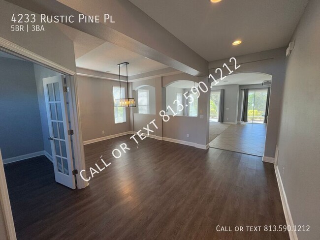 4233 Rustic Pine Pl in Wesley Chapel, FL - Building Photo - Building Photo