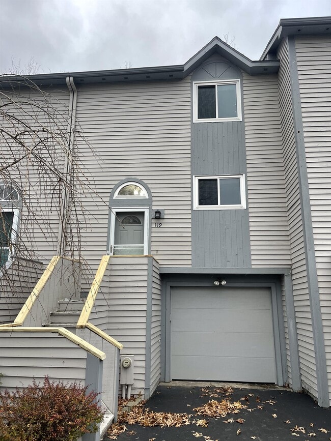 property at 119 Iron Oaks Cir