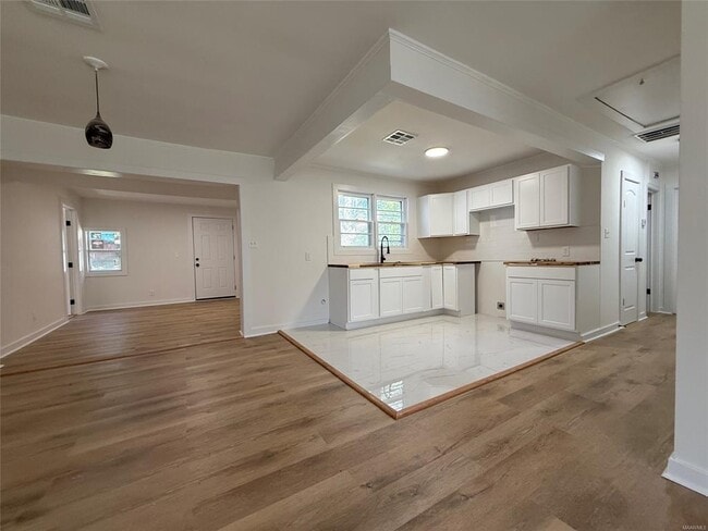 property at 308 Nottingham Rd