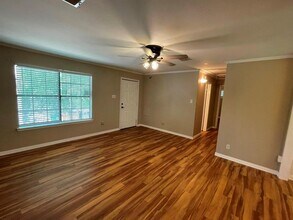 6211 Chesterfield Ave in Austin, TX - Building Photo - Building Photo