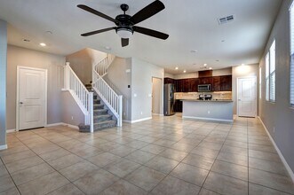 2865 Tanager Hill St in Henderson, NV - Building Photo - Building Photo