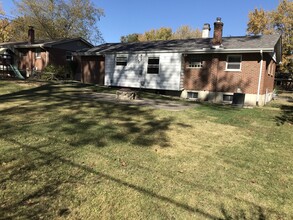 2100 Saint Louis St in Florissant, MO - Building Photo - Building Photo