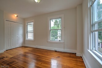 173 Spruce St in Bloomfield, NJ - Building Photo - Building Photo