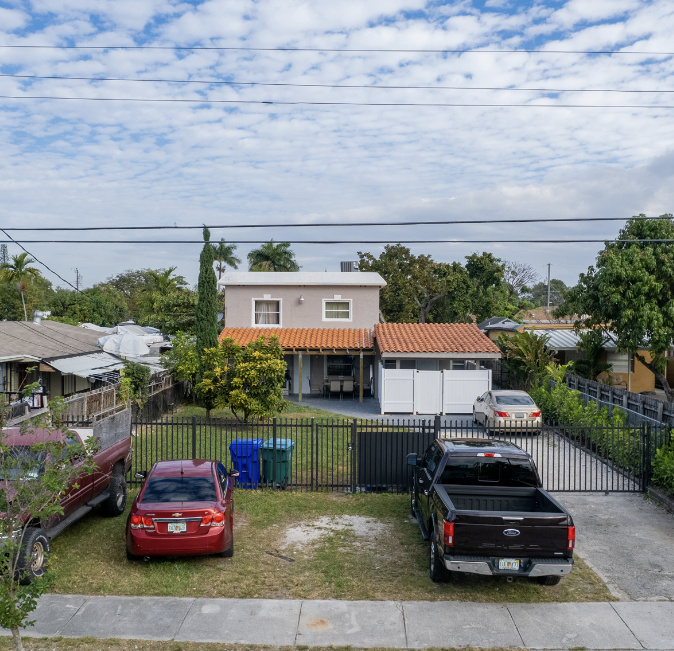 1865 NW 16th St in Miami, FL - Building Photo