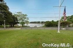 20 Clairedale Dr in Hampton Bays, NY - Building Photo - Building Photo