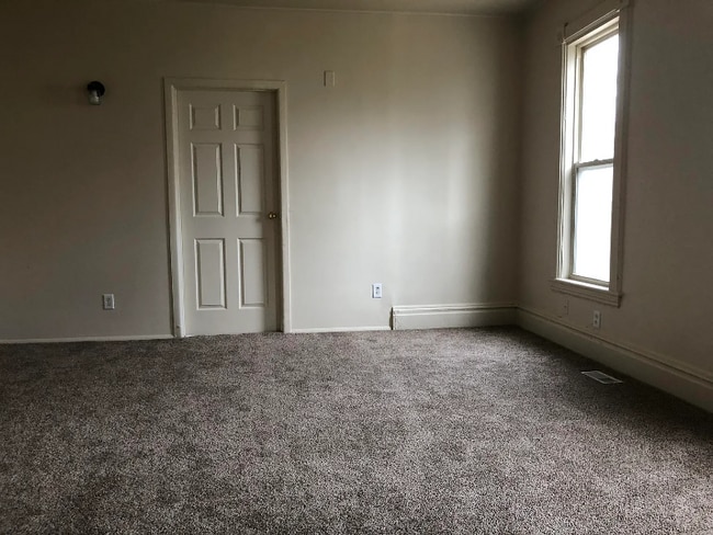 337 W Biddle St in Jackson, MI - Building Photo - Building Photo