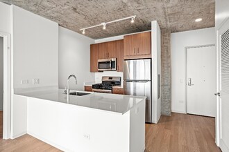 1362 S Wabash Ave in Chicago, IL - Building Photo - Building Photo