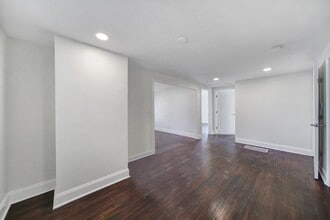 2958 Reid Ave in Charlotte, NC - Foto de edificio - Building Photo