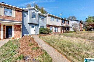 5530 St James St in Birmingham, AL - Building Photo