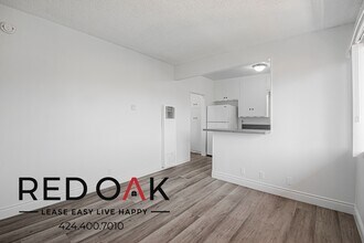 115 W Market St in Long Beach, CA - Building Photo - Building Photo