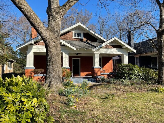 property at 301 Elmira Pl NE