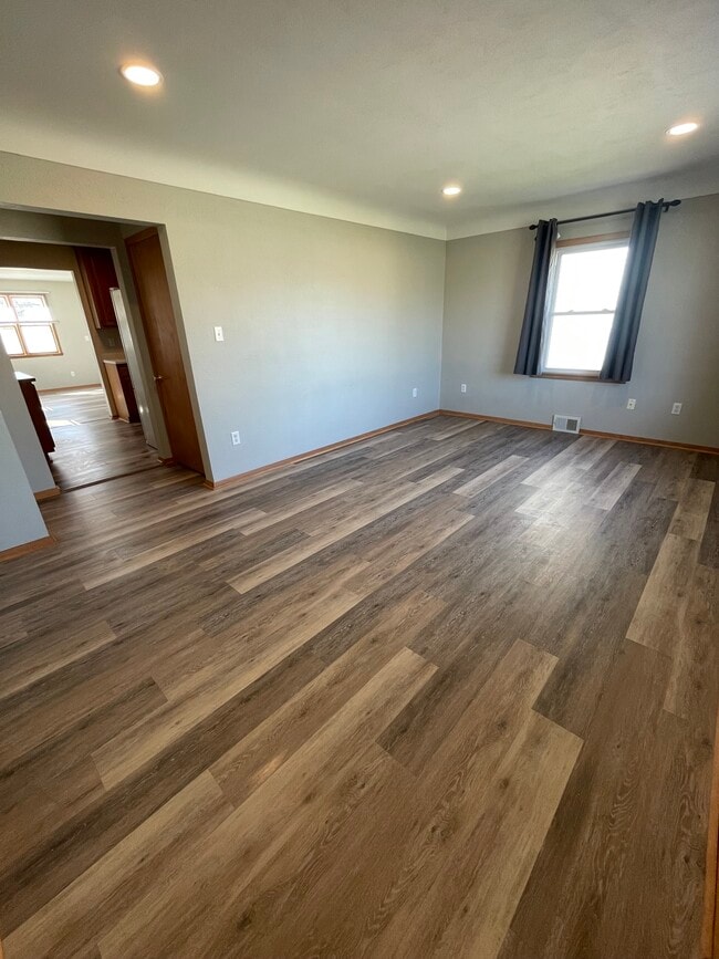 1422 9th St NW in Cedar Rapids, IA - Building Photo - Building Photo