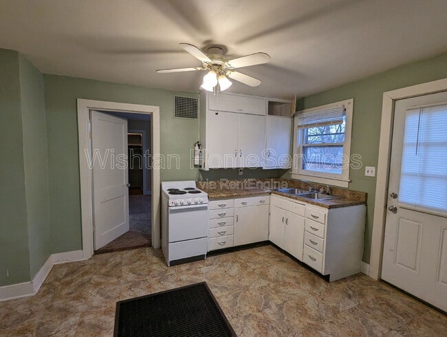 property at 410 N Monroe St