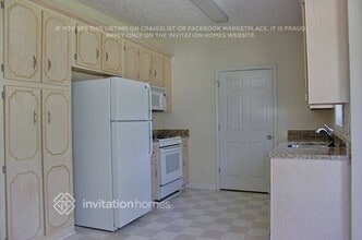 122 Carl Barrett Dr in Canton, GA - Foto de edificio - Building Photo