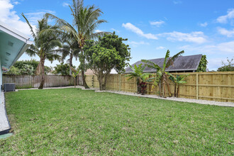 151 Wandering Trail in Jupiter, FL - Building Photo - Building Photo