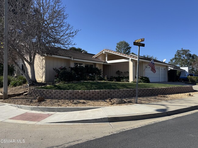 846 Lindawood St in Thousand Oaks, CA - Building Photo - Building Photo