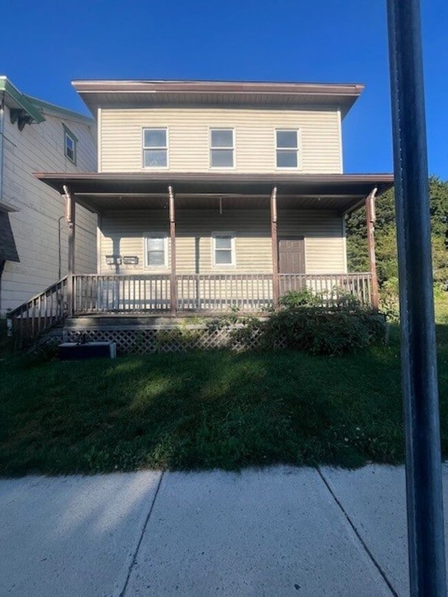 property at 320 N 1st St