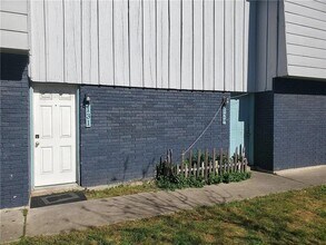 302 Carmen Ct in Austin, TX - Building Photo - Building Photo