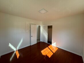 831 W Walnut Ave in Monrovia, CA - Building Photo - Building Photo