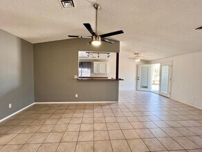 4427 N 102nd Dr in Phoenix, AZ - Building Photo - Building Photo