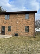 3310 Spruce St in Janesville, WI - Building Photo - Building Photo