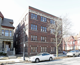 Union Street Apartments in Milwaukee, WI - Foto de edificio - Building Photo