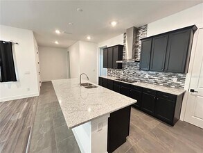 8797 Drummer Plank Dr in Wesley Chapel, FL - Building Photo - Building Photo