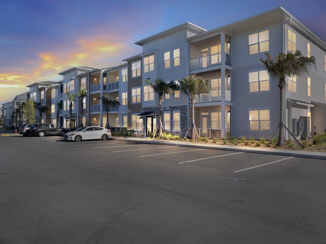 Drift Luxury Apartment Homes in Daytona Beach, FL - Building Photo - Building Photo