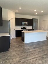 61 Wilkins St in Whiteland, IN - Building Photo - Building Photo