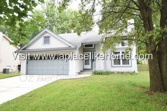 6815 N Liberty St in Kansas City, MO - Foto de edificio - Building Photo