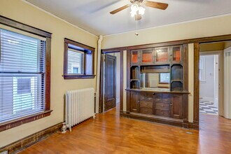 712 W 28th St, Unit 1 in Minneapolis, MN - Foto de edificio - Building Photo