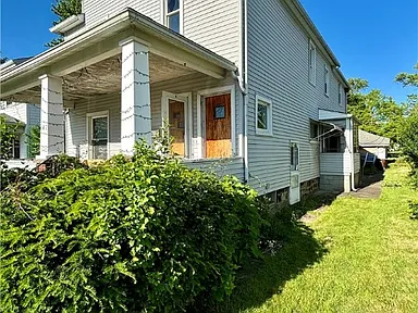 647 Spruce Ave in Sharon, PA - Building Photo - Building Photo