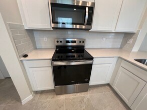 3038 Emerald Acrs Ln in Sanford, FL - Building Photo - Building Photo